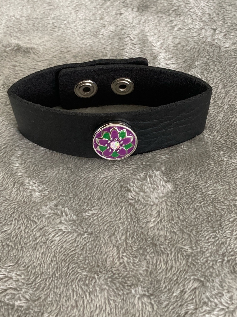 Faux leather interchangeable snap bracelet